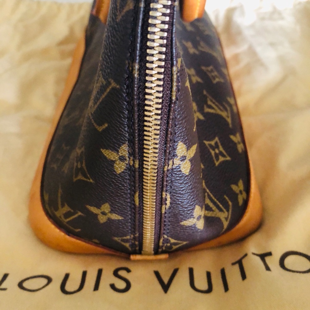 EUC Authentic Louis Vuitton in excellent condition - Picture 3 of 15